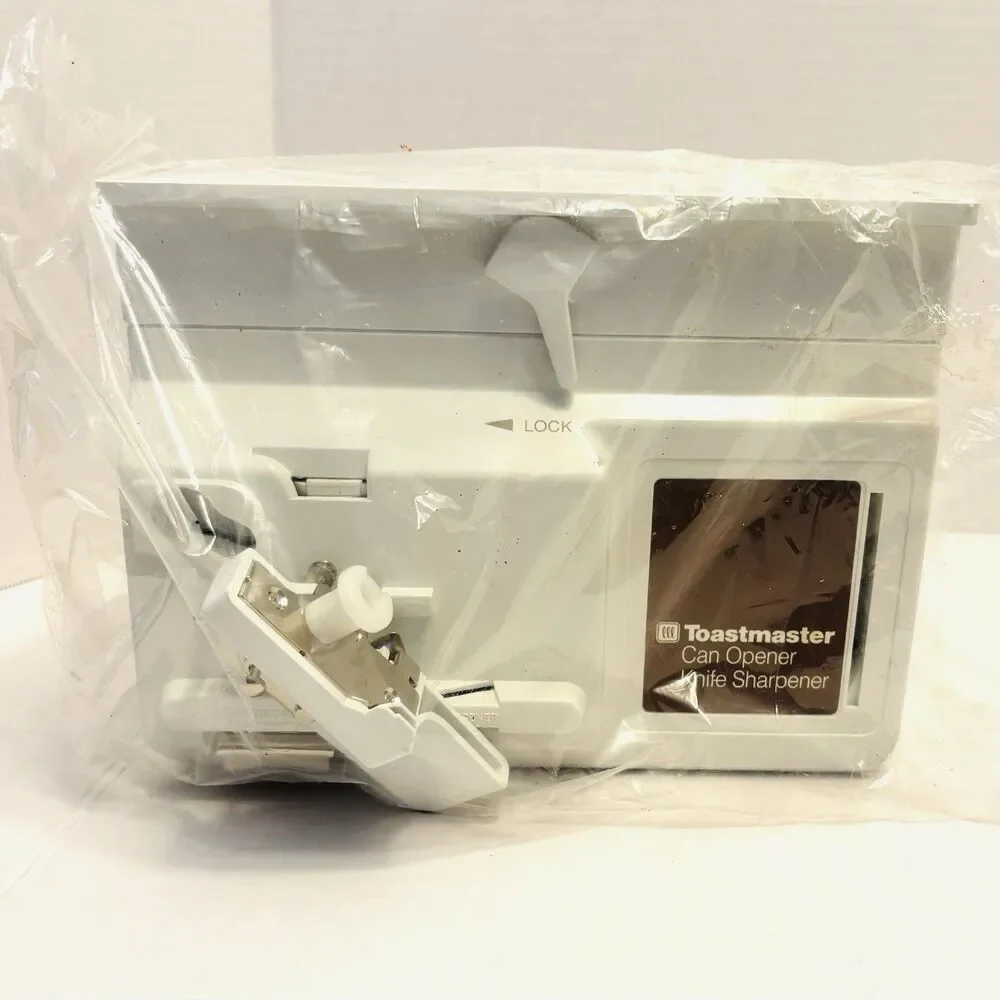 New Toastmaster Under Cabinet Electric Can Opener w/Knife Sharpener Model 2209